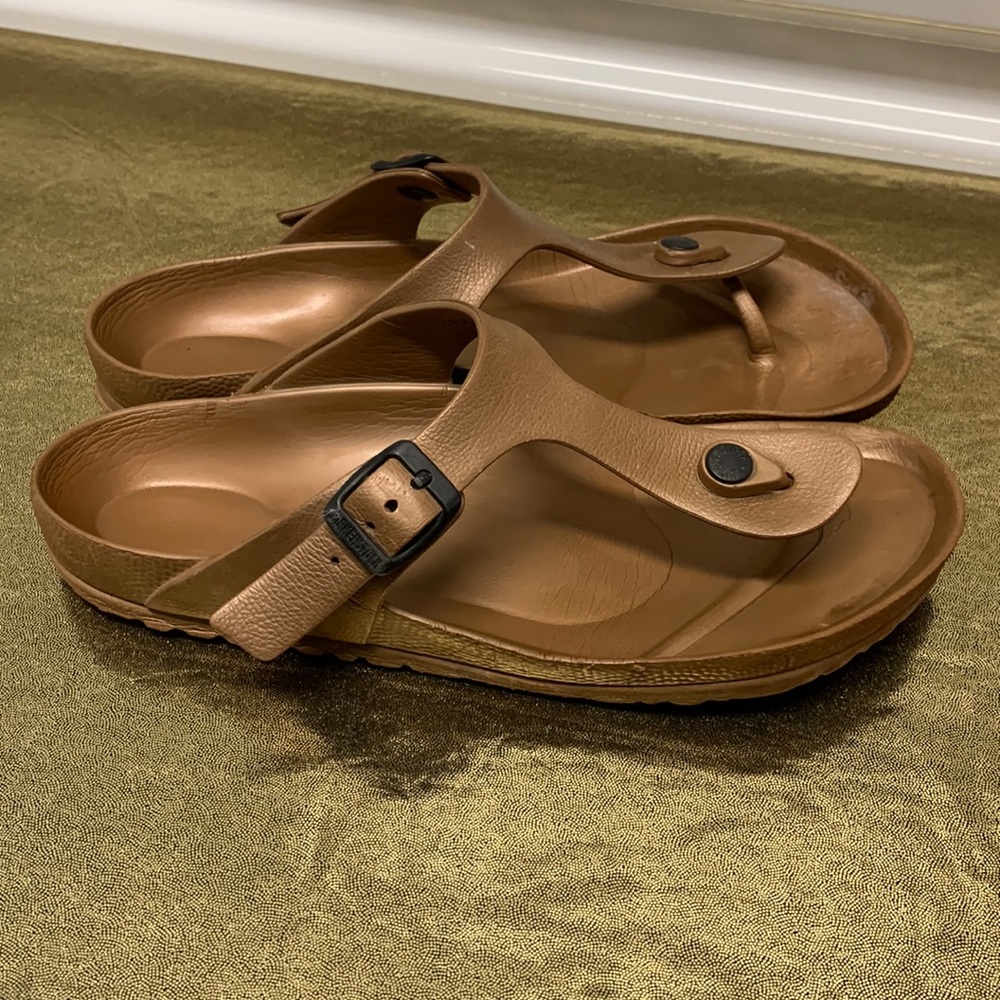 A20 Birkenstock Gizeh Essentials Sandal - Women's